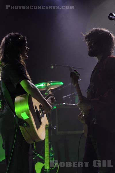 ANGUS AND JULIA STONE - 2011-05-01 - PARIS - Le Trianon - 